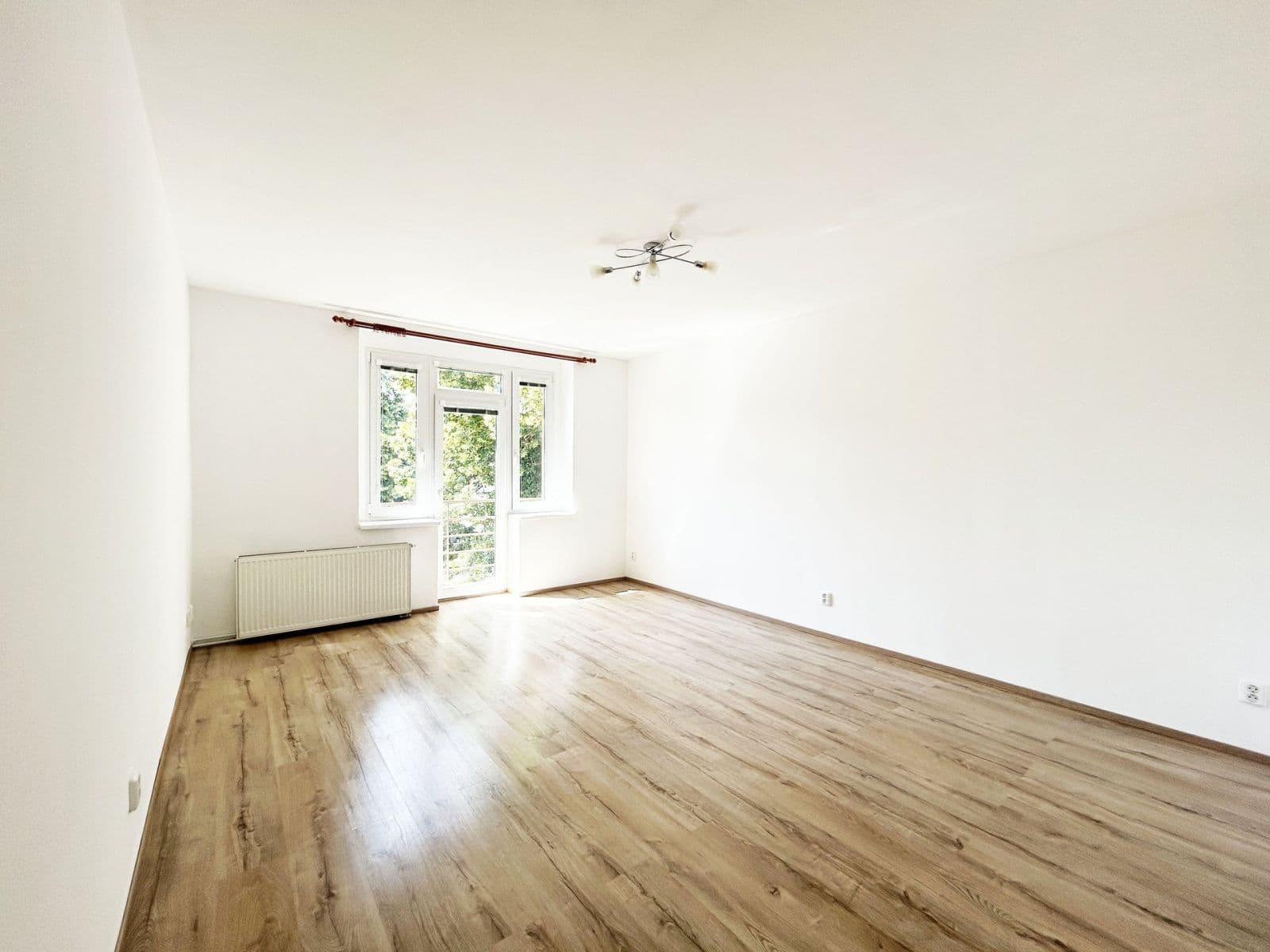 Prenájom bytu 1-izbový 50 m², Nad Primaskou, Praha, Praha Prenájom bytu 1-izbový 50 m², Nad Primaskou, Praha, Praha