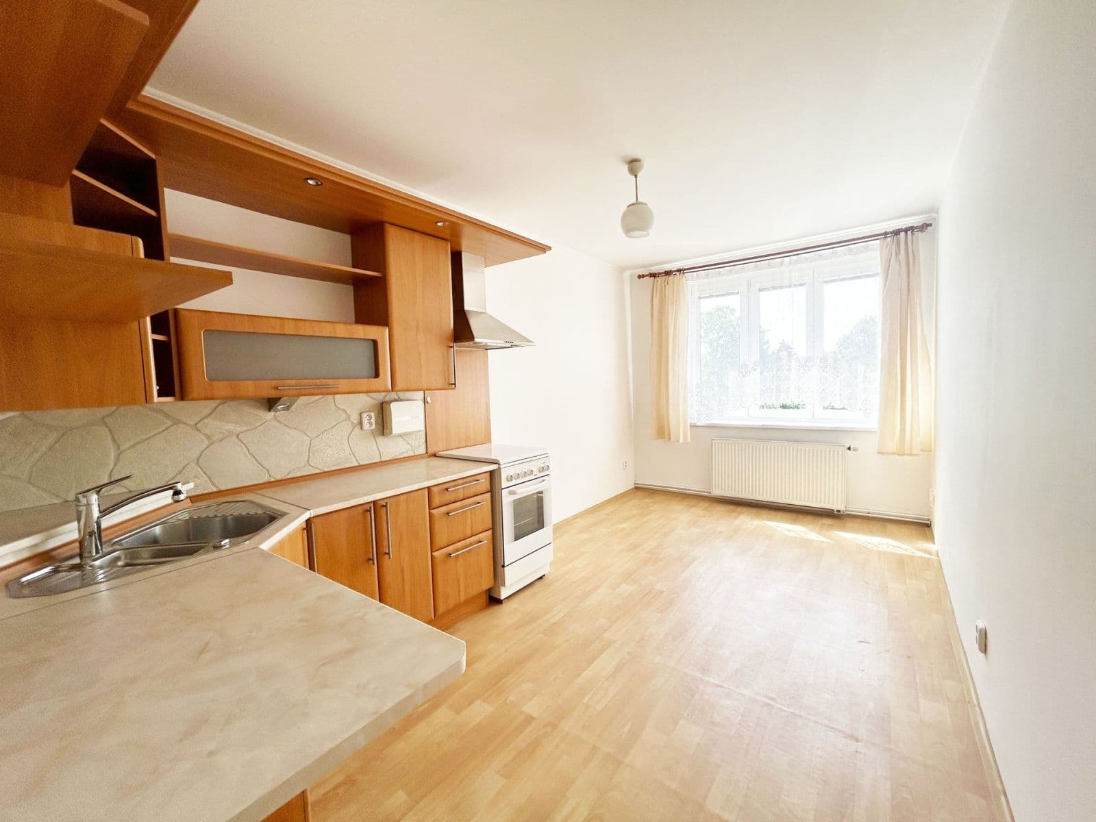 Prenájom bytu 1-izbový 50 m², Nad Primaskou, Praha, Praha Prenájom bytu 1-izbový 50 m², Nad Primaskou, Praha, Praha