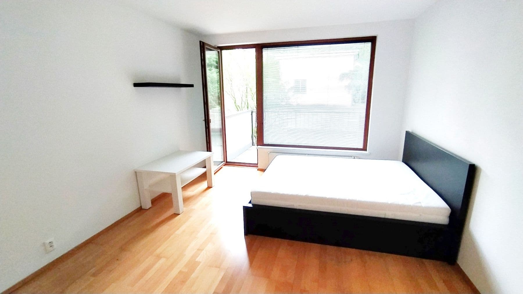 Prenájom bytu 1-izbový 28 m², Pod Kavalírkou, Praha, Praha Prenájom bytu 1-izbový 28 m², Pod Kavalírkou, Praha, Praha