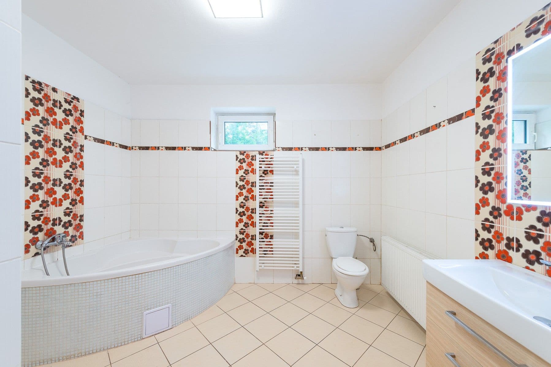 Prenájom domu 241 m², pozemek 977 m², Okrouhlo, Středočeský kraj Prenájom domu 241 m², pozemek 977 m², Okrouhlo, Středočeský kraj