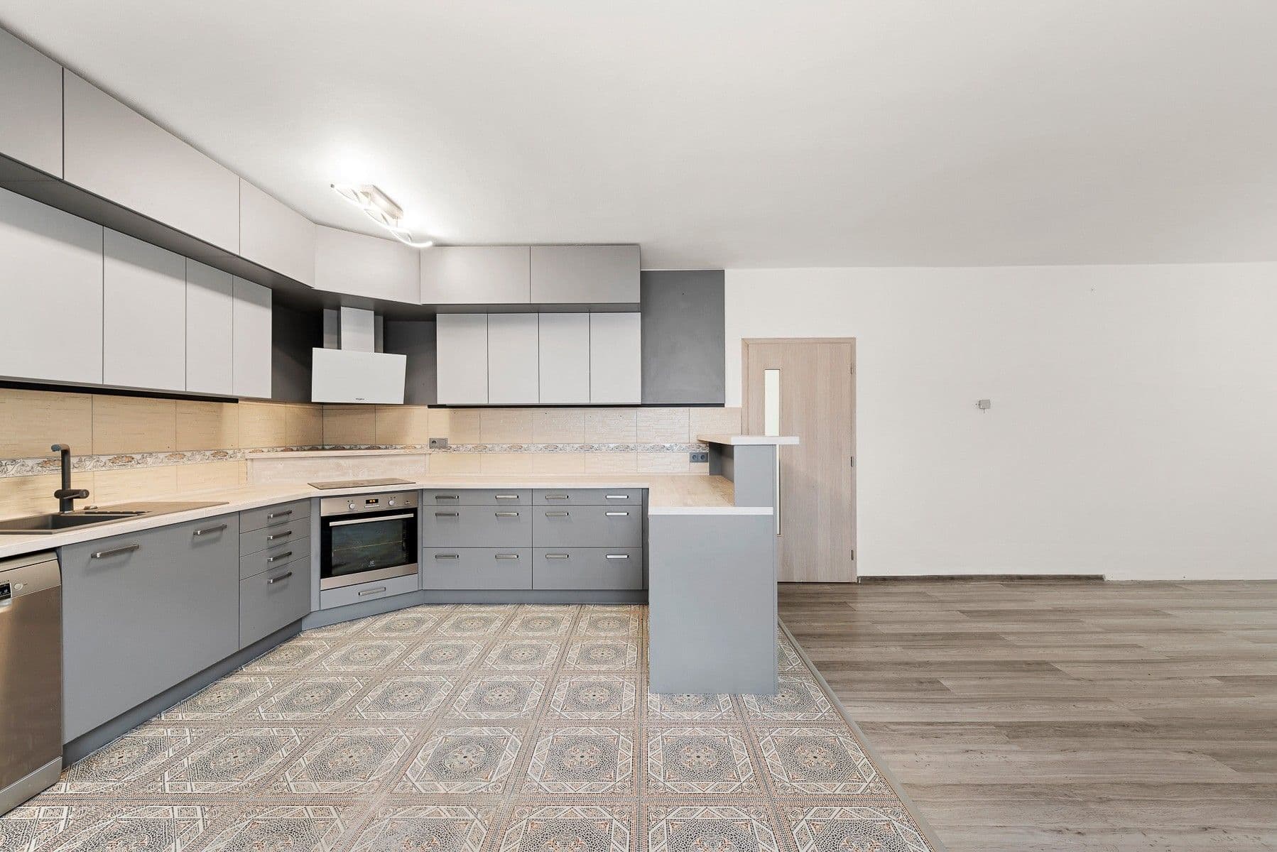 Prenájom domu 241 m², pozemek 977 m², Okrouhlo, Středočeský kraj Prenájom domu 241 m², pozemek 977 m², Okrouhlo, Středočeský kraj