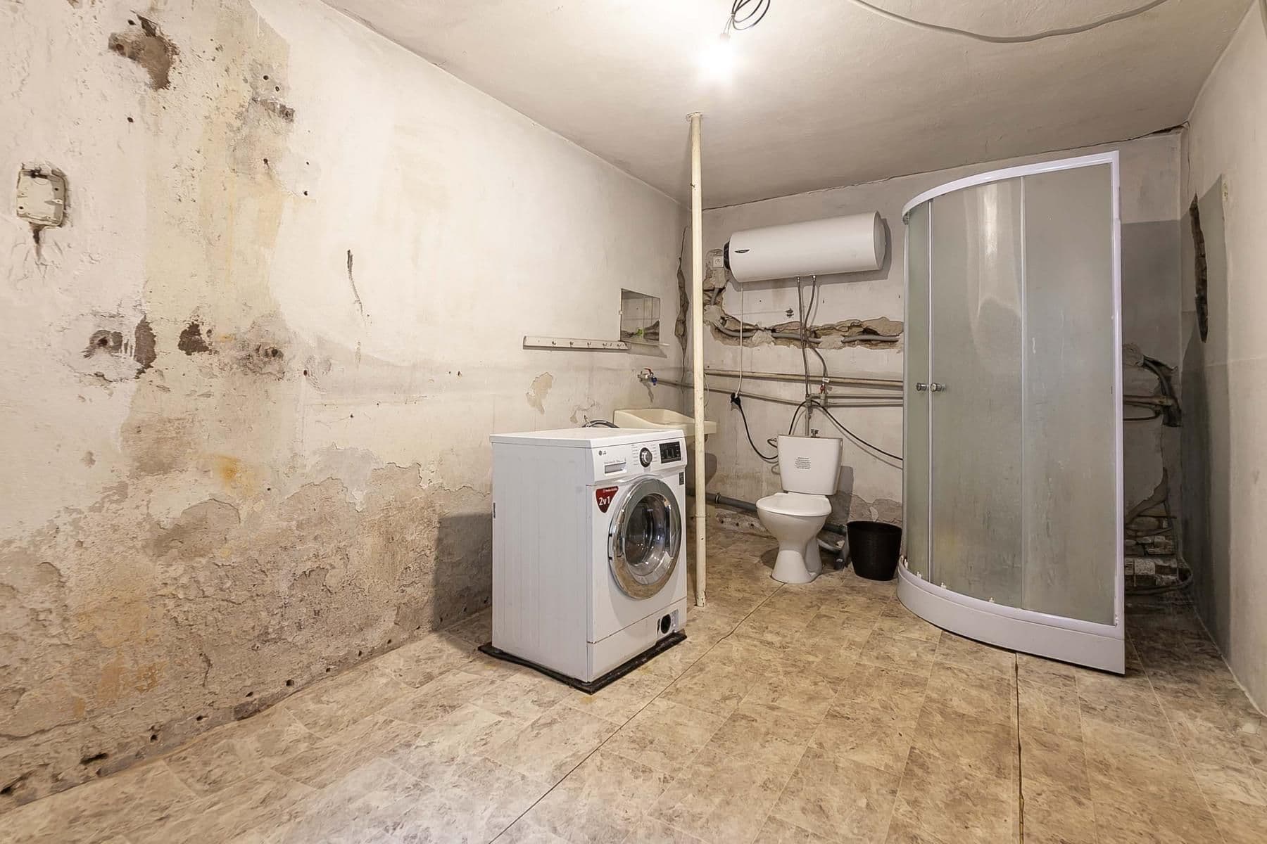 Predaj domu 210 m², pozemek 399 m², Kropáčova Vrutice, Středočeský kraj Predaj domu 210 m², pozemek 399 m², Kropáčova Vrutice, Středočeský kraj