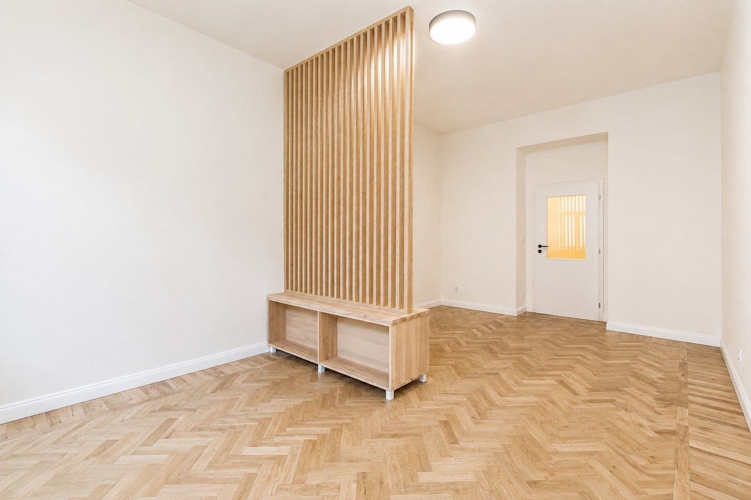 Prenájom bytu 1-izbový 40 m², Plzeňská, Praha, Praha Prenájom bytu 1-izbový 40 m², Plzeňská, Praha, Praha