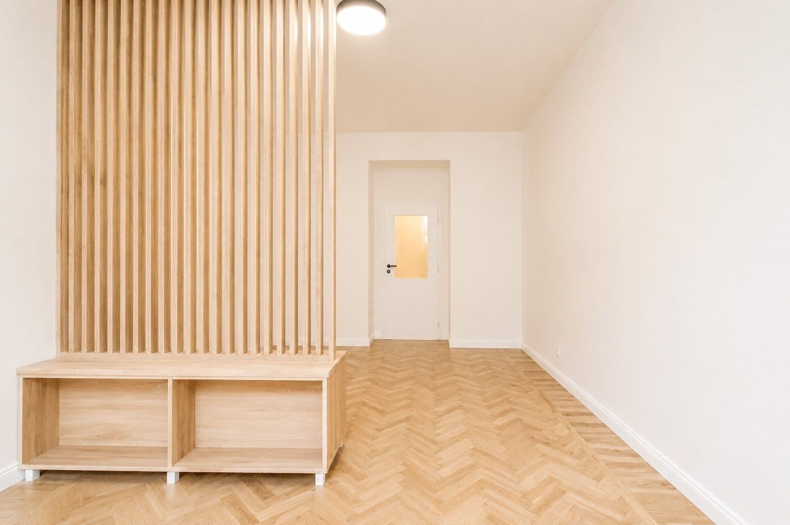 Prenájom bytu 1-izbový 40 m², Plzeňská, Praha, Praha Prenájom bytu 1-izbový 40 m², Plzeňská, Praha, Praha