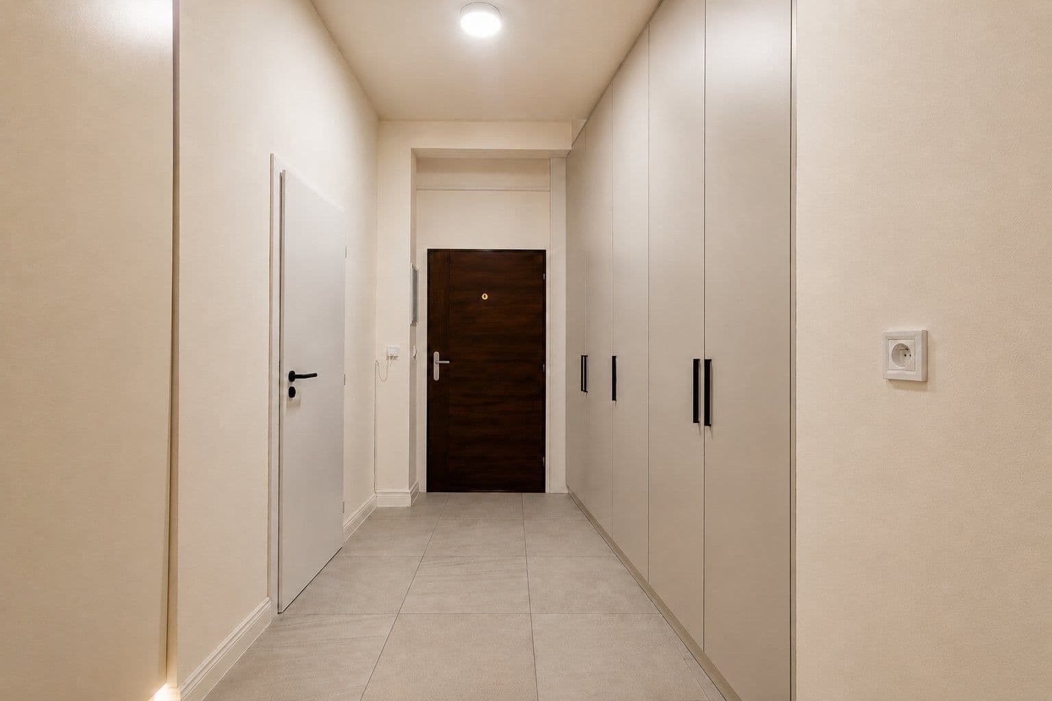 Prenájom bytu 1-izbový 40 m², Plzeňská, Praha, Praha Prenájom bytu 1-izbový 40 m², Plzeňská, Praha, Praha