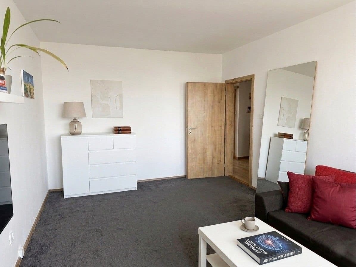 Prenájom bytu 3-izbový 70 m², Jiráskova, Chomutov, Ústecký kraj Prenájom bytu 3-izbový 70 m², Jiráskova, Chomutov, Ústecký kraj