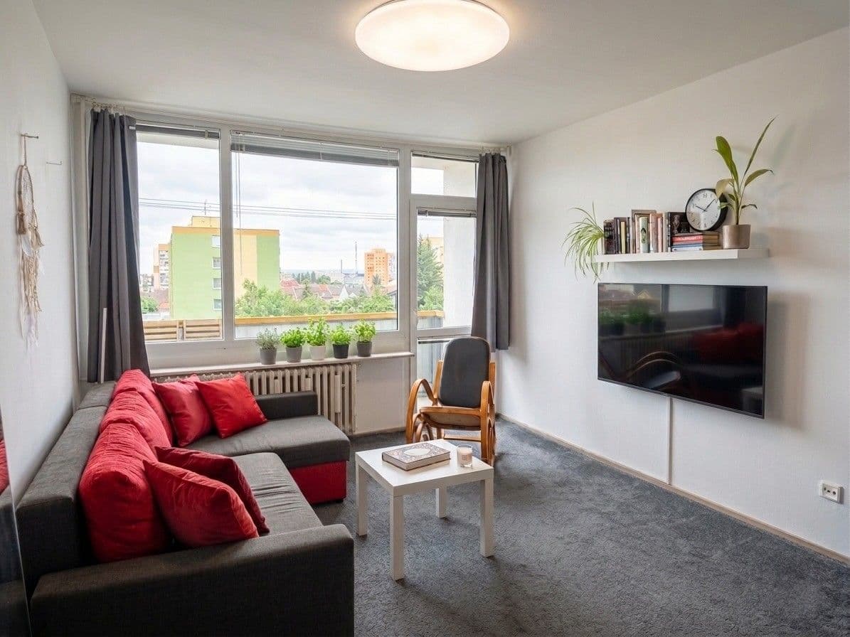 Prenájom bytu 3-izbový 70 m², Jiráskova, Chomutov, Ústecký kraj Prenájom bytu 3-izbový 70 m², Jiráskova, Chomutov, Ústecký kraj