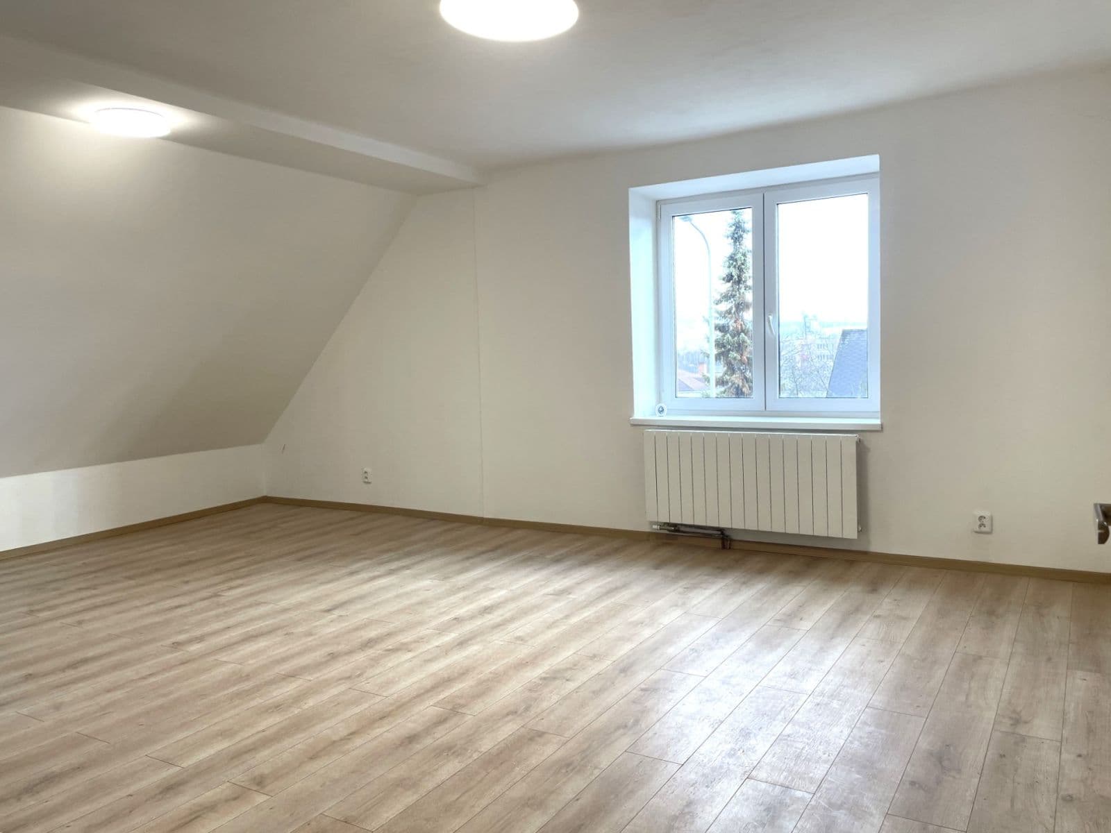 Prenájom domu 200 m², pozemek 700 m², Jiráskova, Frýdek-Místek, Moravskoslezský kraj Prenájom domu 200 m², pozemek 700 m², Jiráskova, Frýdek-Místek, Moravskoslezský kraj