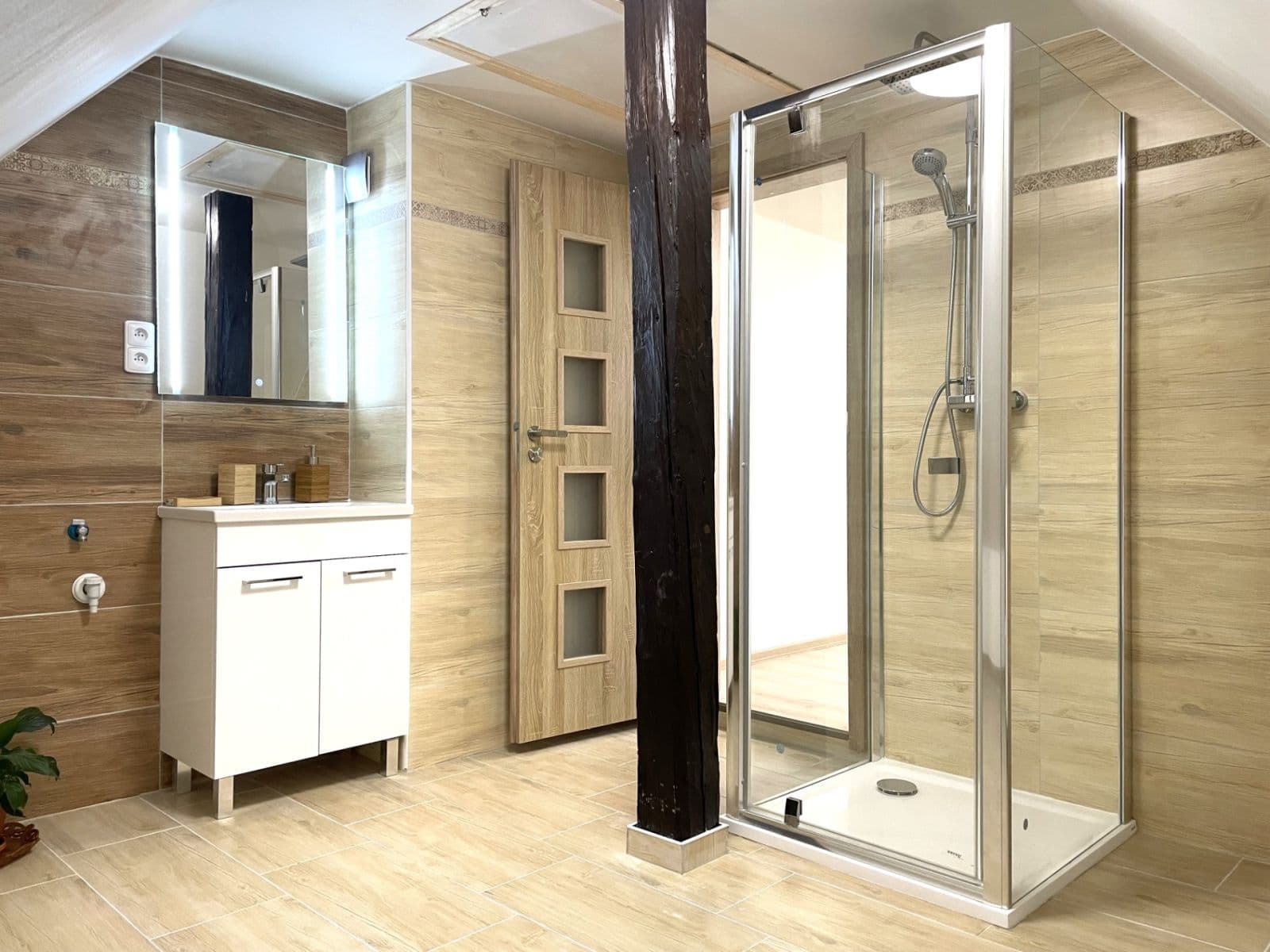 Prenájom domu 200 m², pozemek 700 m², Jiráskova, Frýdek-Místek, Moravskoslezský kraj Prenájom domu 200 m², pozemek 700 m², Jiráskova, Frýdek-Místek, Moravskoslezský kraj