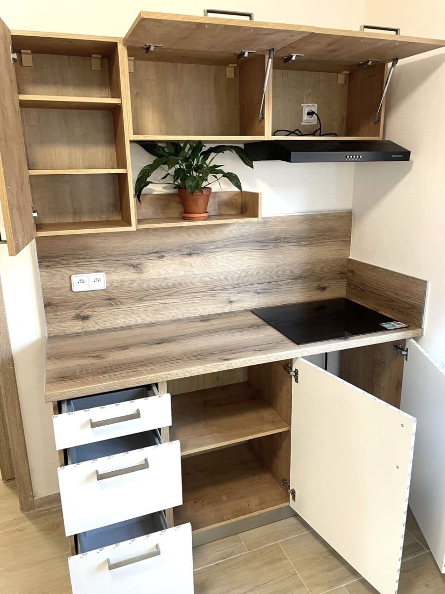 Prenájom bytu 2-izbový 100 m², Jiráskova, Frýdek-Místek, Moravskoslezský kraj Prenájom bytu 2-izbový 100 m², Jiráskova, Frýdek-Místek, Moravskoslezský kraj