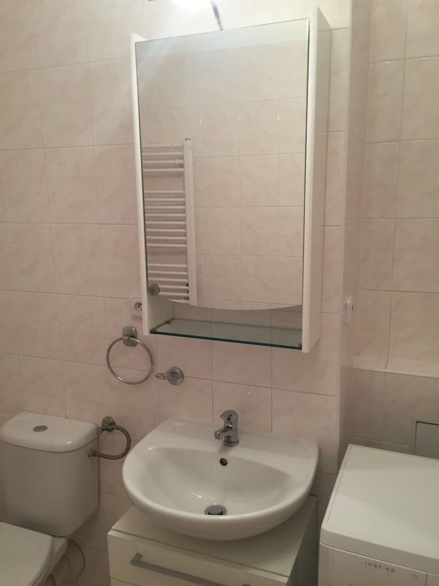 Prenájom bytu 2-izbový 50 m², Pod Harfou, Praha, Praha Prenájom bytu 2-izbový 50 m², Pod Harfou, Praha, Praha