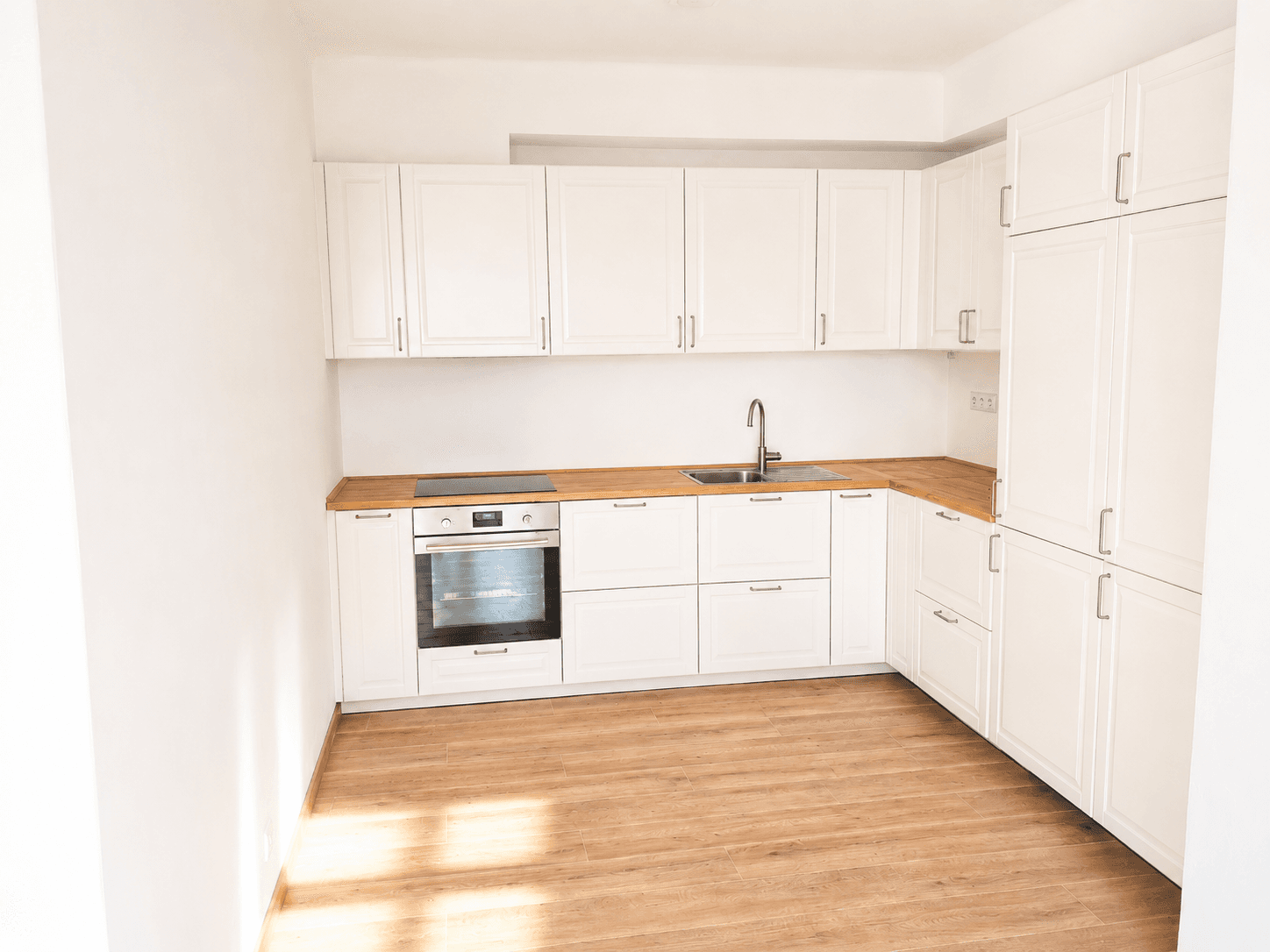 Prenájom bytu 2-izbový 52 m², Biskupcova, Praha, Praha Prenájom bytu 2-izbový 52 m², Biskupcova, Praha, Praha