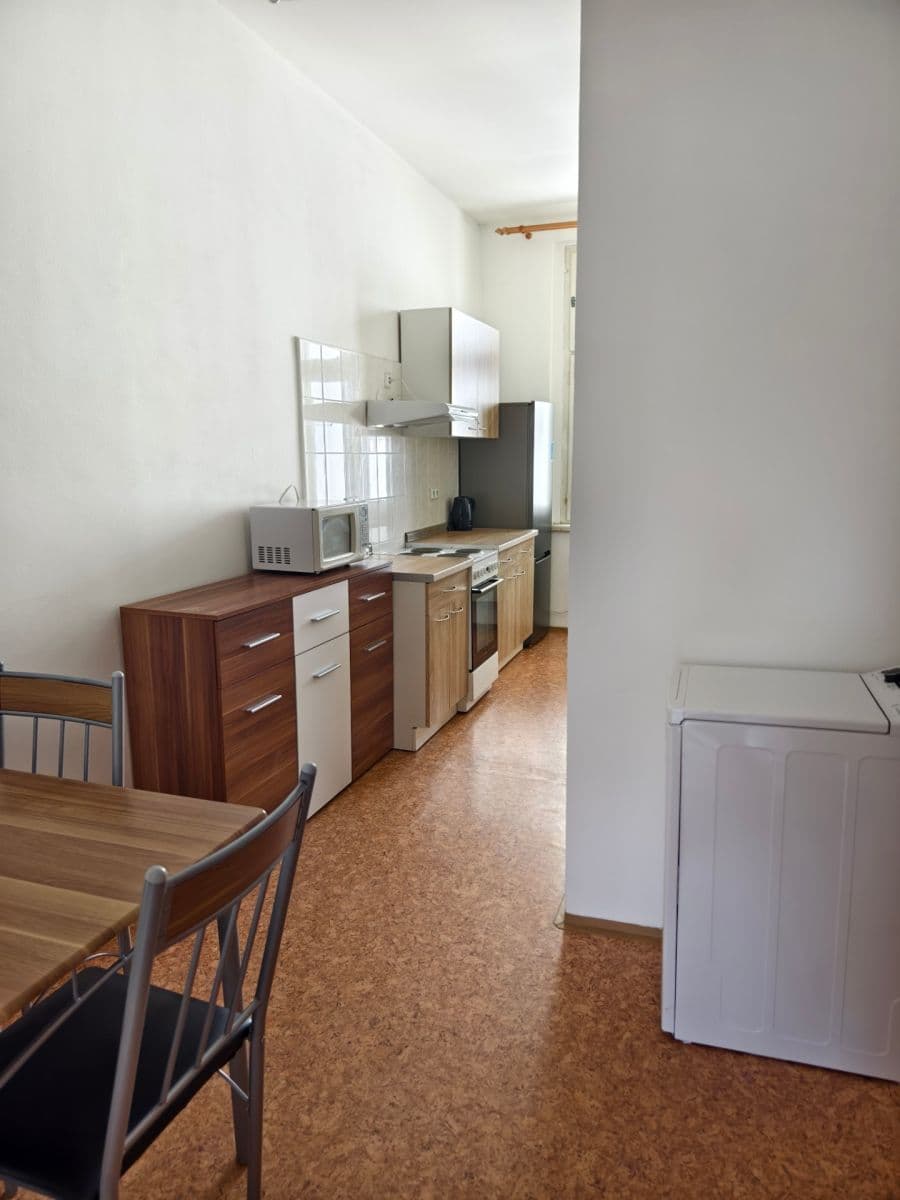 Prenájom bytu 2-izbový 50 m², Plzeňská, Praha, Praha Prenájom bytu 2-izbový 50 m², Plzeňská, Praha, Praha
