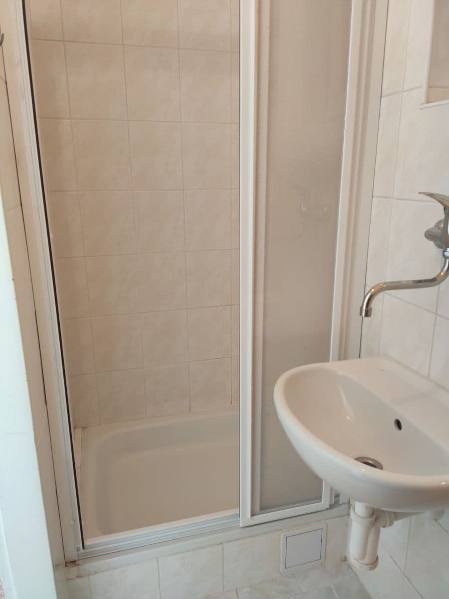 Prenájom bytu 2-izbový 50 m², Plzeňská, Praha, Praha Prenájom bytu 2-izbový 50 m², Plzeňská, Praha, Praha