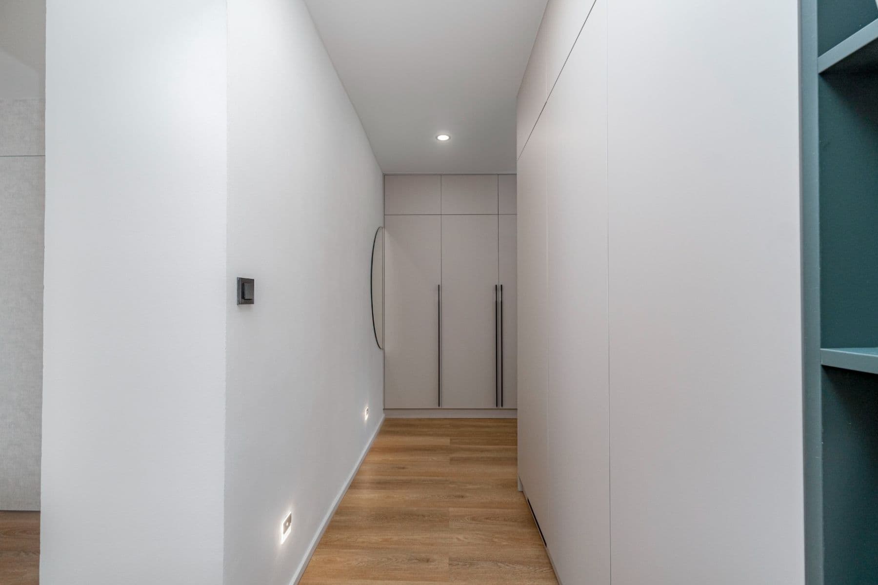 Predaj bytu 3-izbový 60 m², Rodimcevova, Ostrava, Moravskoslezský kraj Predaj bytu 3-izbový 60 m², Rodimcevova, Ostrava, Moravskoslezský kraj