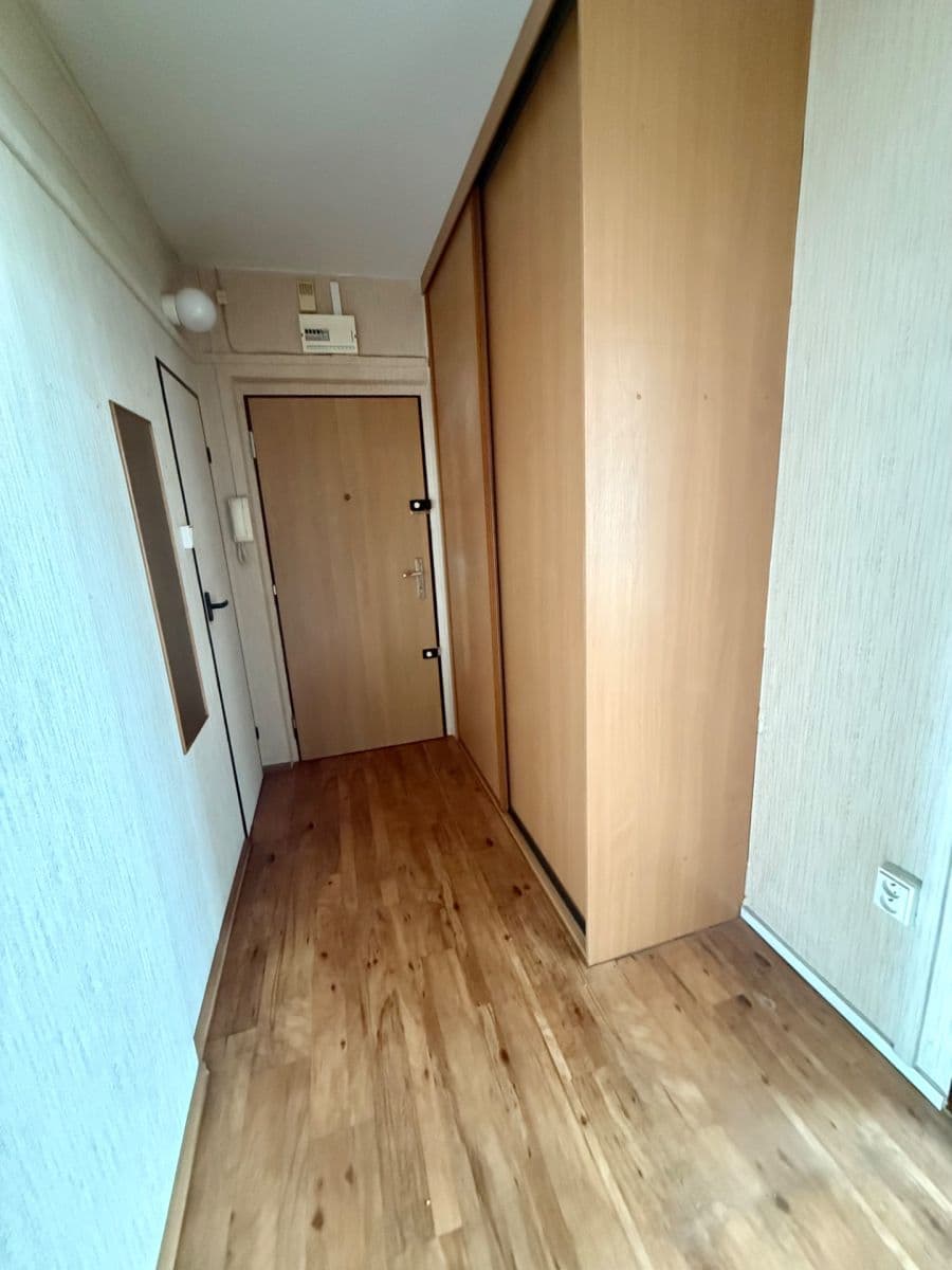 Predaj bytu 3-izbový 64 m², Severní, Hradec Králové, Královéhradecký kraj Predaj bytu 3-izbový 64 m², Severní, Hradec Králové, Královéhradecký kraj