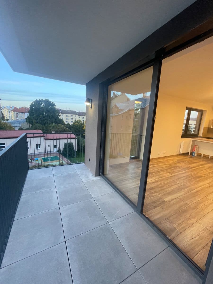 Prenájom bytu 1-izbový 38 m², Pražská, Písek, Jihočeský kraj Prenájom bytu 1-izbový 38 m², Pražská, Písek, Jihočeský kraj