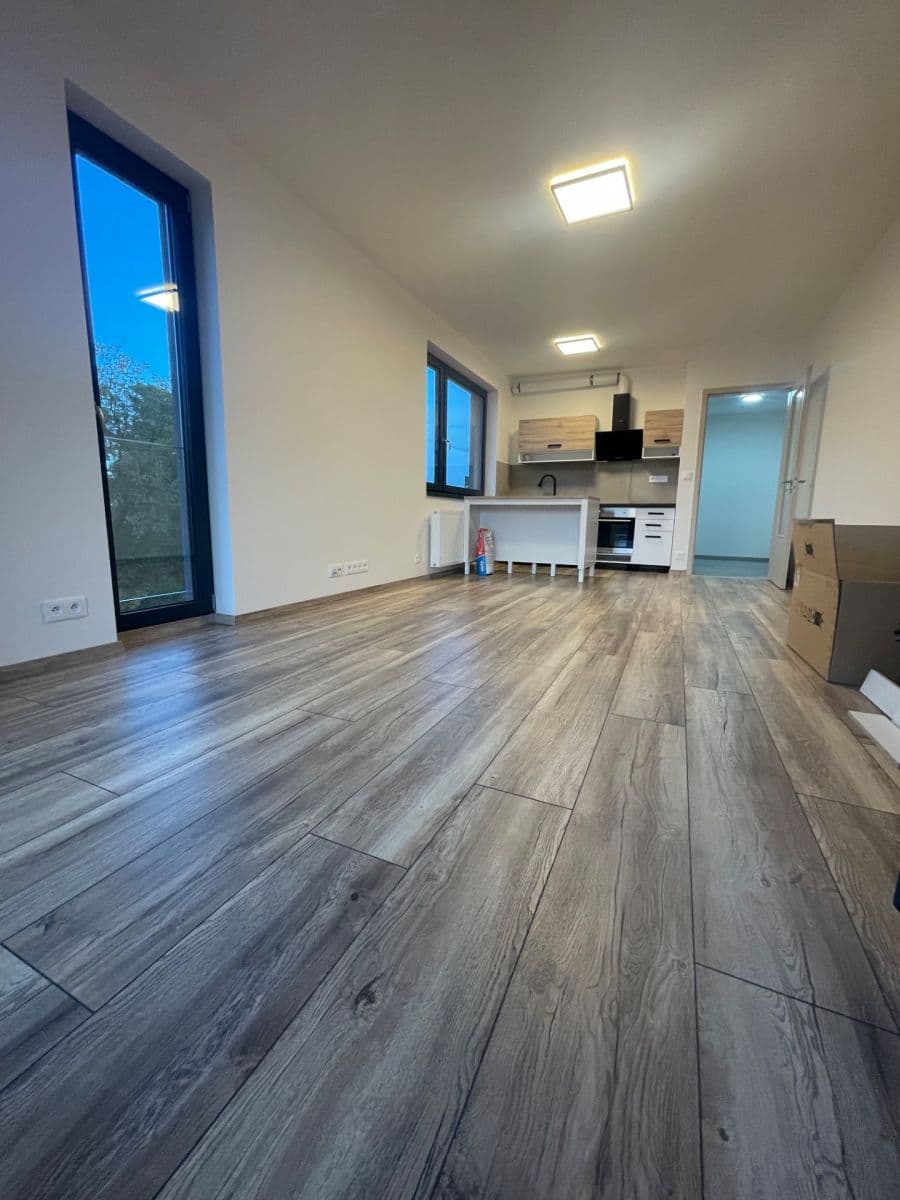 Prenájom bytu 1-izbový 38 m², Pražská, Písek, Jihočeský kraj Prenájom bytu 1-izbový 38 m², Pražská, Písek, Jihočeský kraj