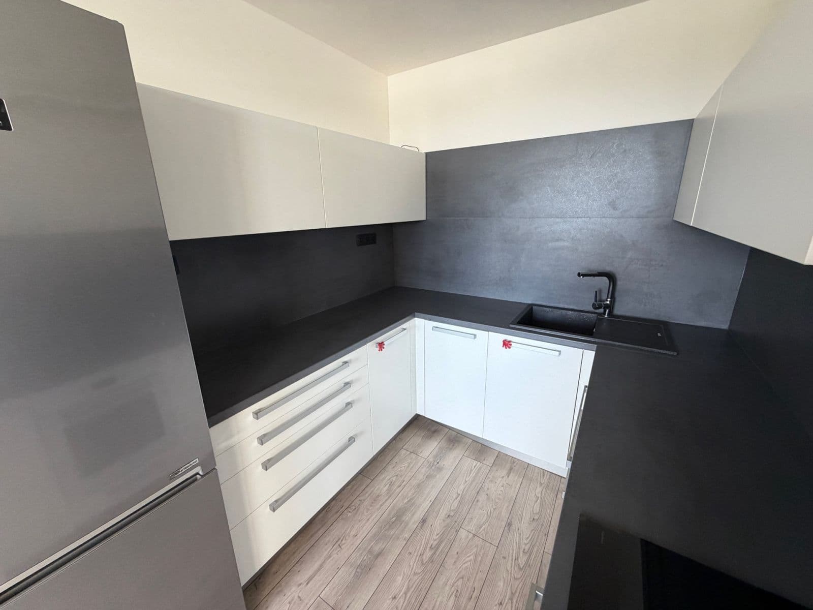 Prenájom bytu 2-izbový 52 m², Limuzská, Praha, Praha Prenájom bytu 2-izbový 52 m², Limuzská, Praha, Praha