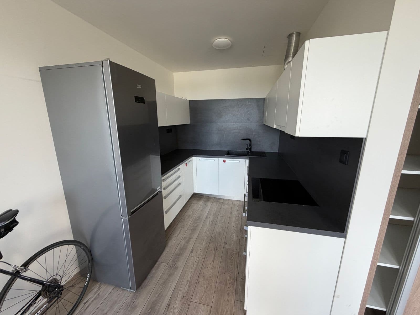 Prenájom bytu 2-izbový 52 m², Limuzská, Praha, Praha Prenájom bytu 2-izbový 52 m², Limuzská, Praha, Praha