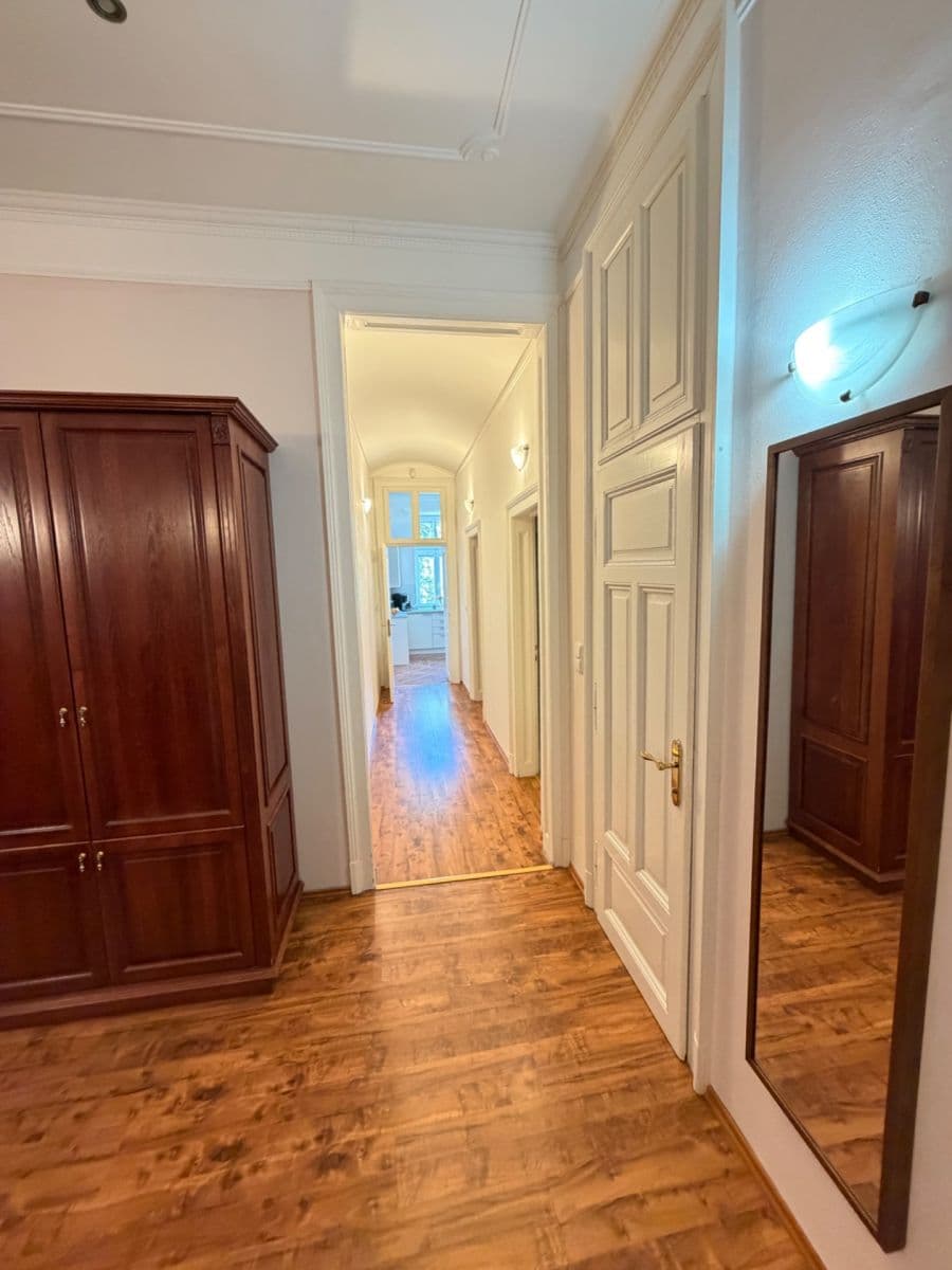 Predaj bytu 4-izbový 194 m², Jaselská, Brno, Jihomoravský kraj Predaj bytu 4-izbový 194 m², Jaselská, Brno, Jihomoravský kraj
