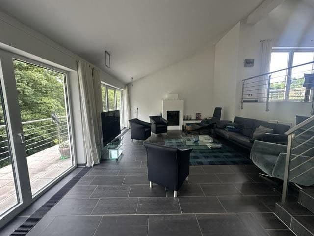 Predaj domu 214 m², pozemek 2.250 m², Lüdenscheid, Severné Porýnie - Westfálsko Predaj domu 214 m², pozemek 2.250 m², Lüdenscheid, Severné Porýnie - Westfálsko