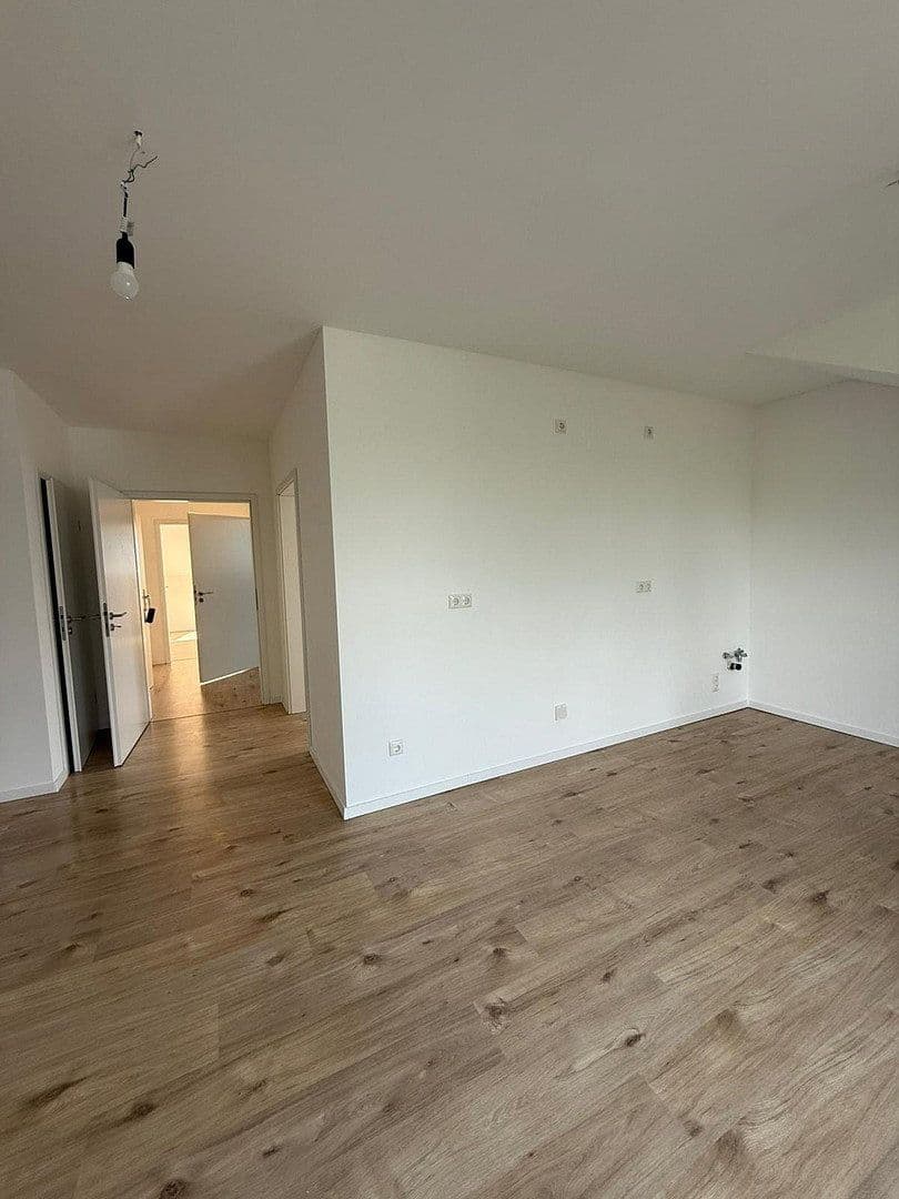 Prenájom bytu 3-izbový 75 m², Bergneustadt, Severné Porýnie - Westfálsko Prenájom bytu 3-izbový 75 m², Bergneustadt, Severné Porýnie - Westfálsko