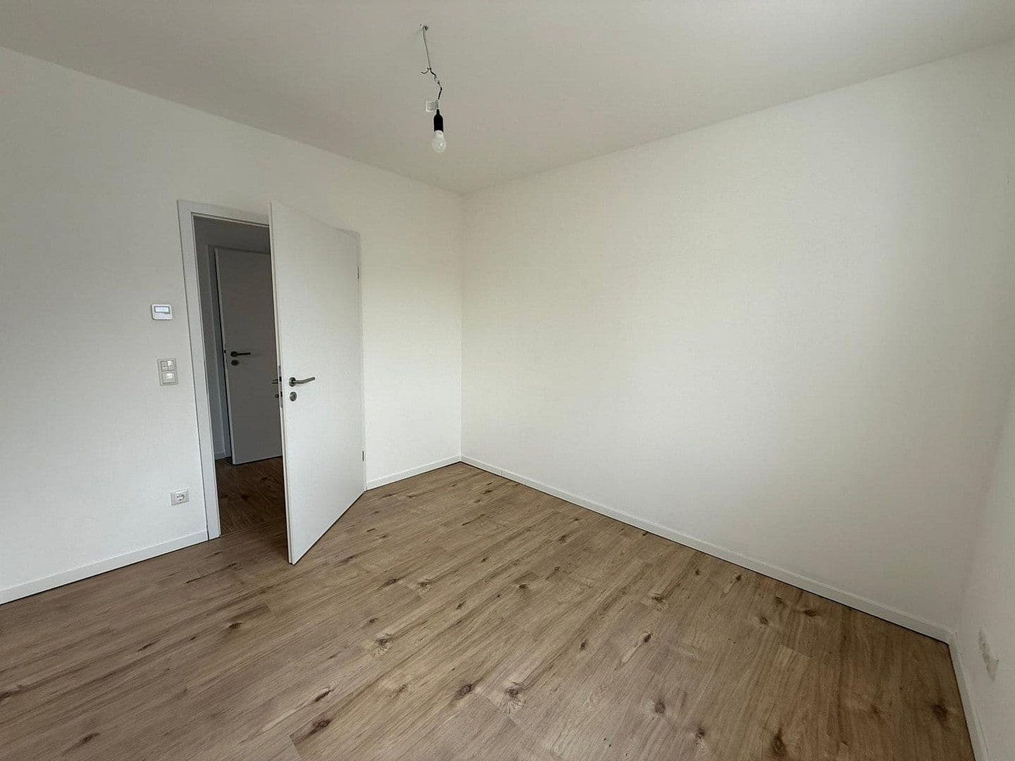 Prenájom bytu 3-izbový 75 m², Bergneustadt, Severné Porýnie - Westfálsko Prenájom bytu 3-izbový 75 m², Bergneustadt, Severné Porýnie - Westfálsko