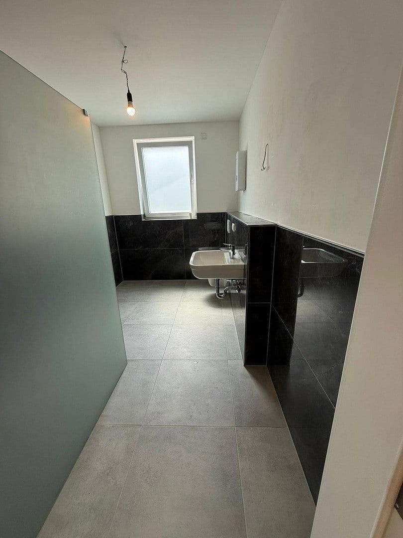 Prenájom bytu 3-izbový 75 m², Bergneustadt, Severné Porýnie - Westfálsko Prenájom bytu 3-izbový 75 m², Bergneustadt, Severné Porýnie - Westfálsko
