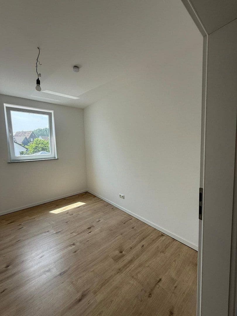 Prenájom bytu 3-izbový 75 m², Bergneustadt, Severné Porýnie - Westfálsko Prenájom bytu 3-izbový 75 m², Bergneustadt, Severné Porýnie - Westfálsko