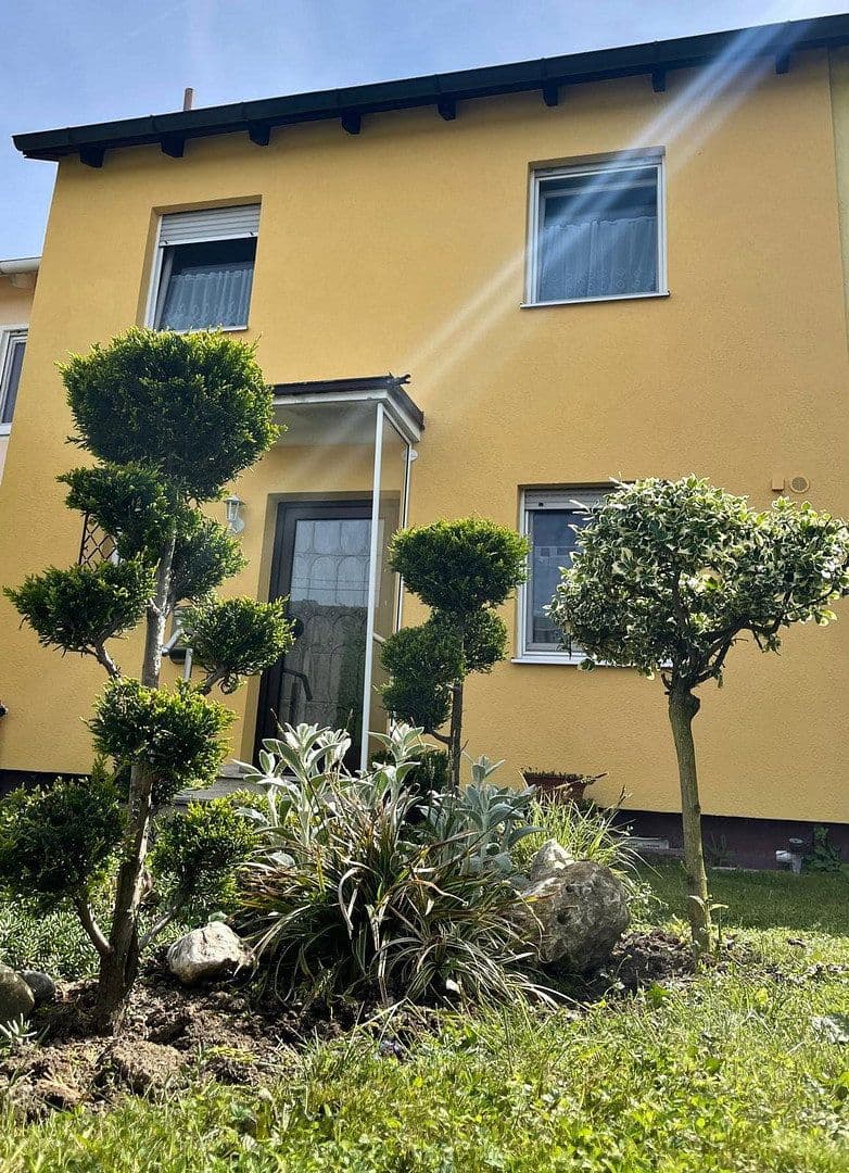 Predaj domu 135 m², pozemek 312 m², Kirchseeoner Weg 51, Kirchseeon, Bavorsko Predaj domu 135 m², pozemek 312 m², Kirchseeoner Weg 51, Kirchseeon, Bavorsko