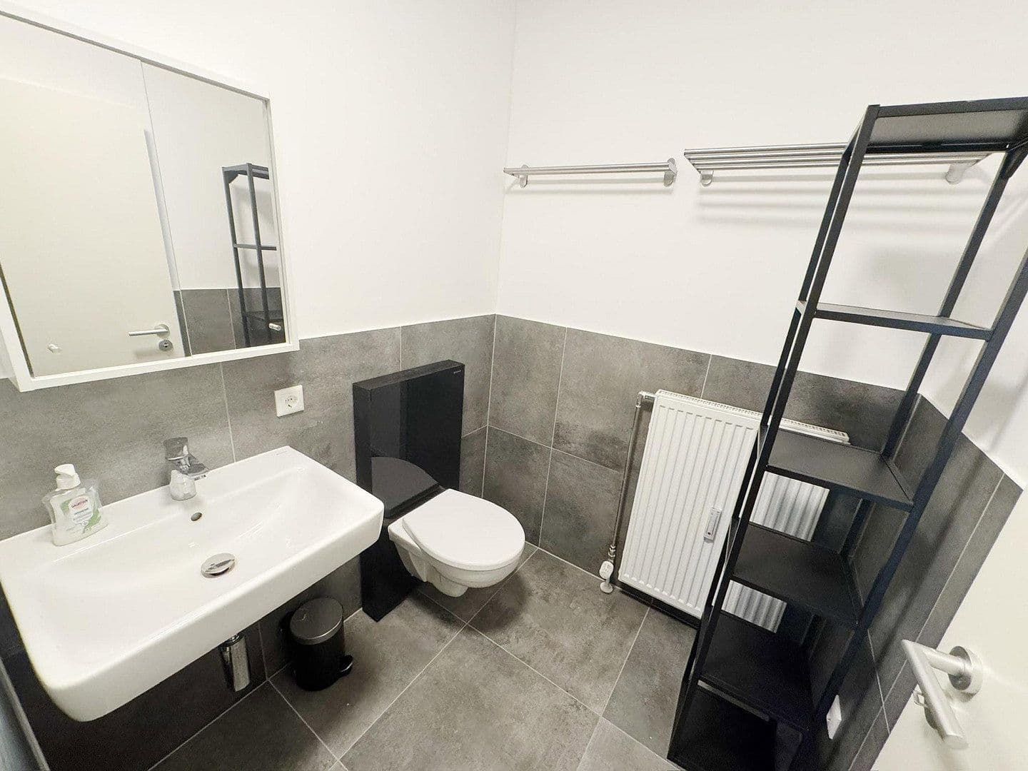 Prenájom bytu 14 m², Brieger Straße 9, München, Bavorsko Prenájom bytu 14 m², Brieger Straße 9, München, Bavorsko