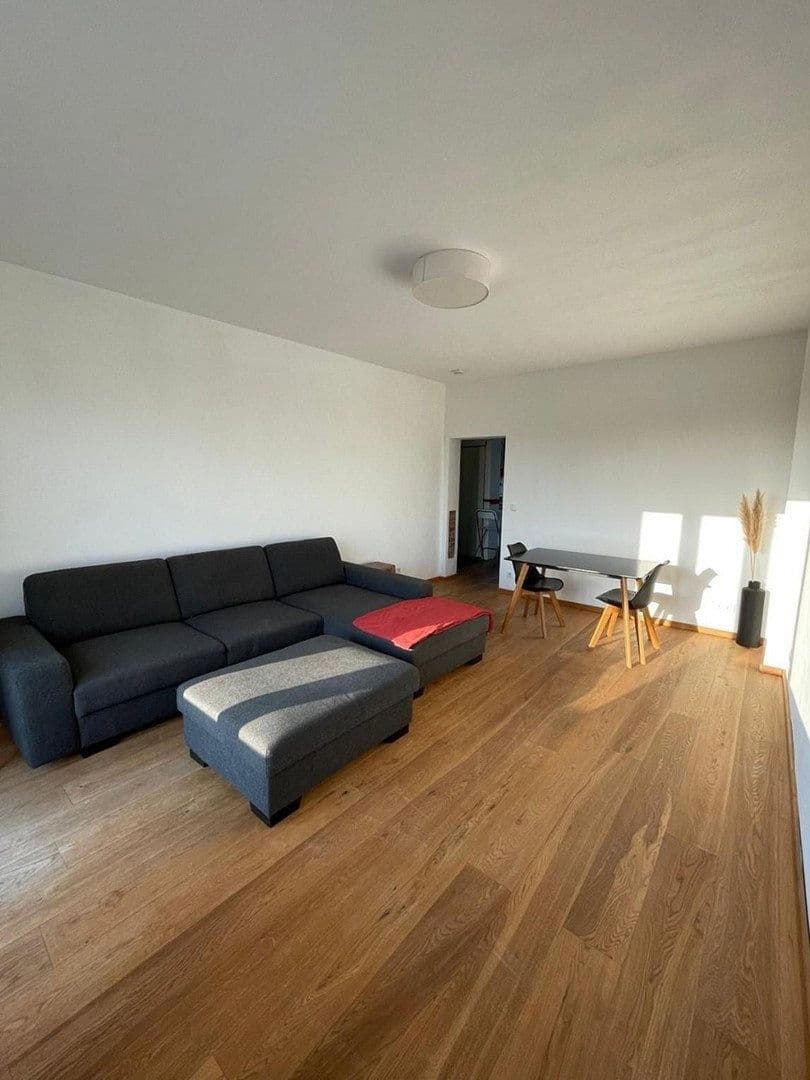 Prenájom bytu 2-izbový 53 m², Berlin, Berlín Prenájom bytu 2-izbový 53 m², Berlin, Berlín