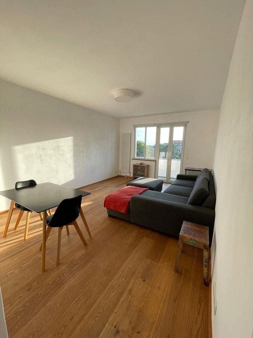 Prenájom bytu 2-izbový 53 m², Berlin, Berlín Prenájom bytu 2-izbový 53 m², Berlin, Berlín