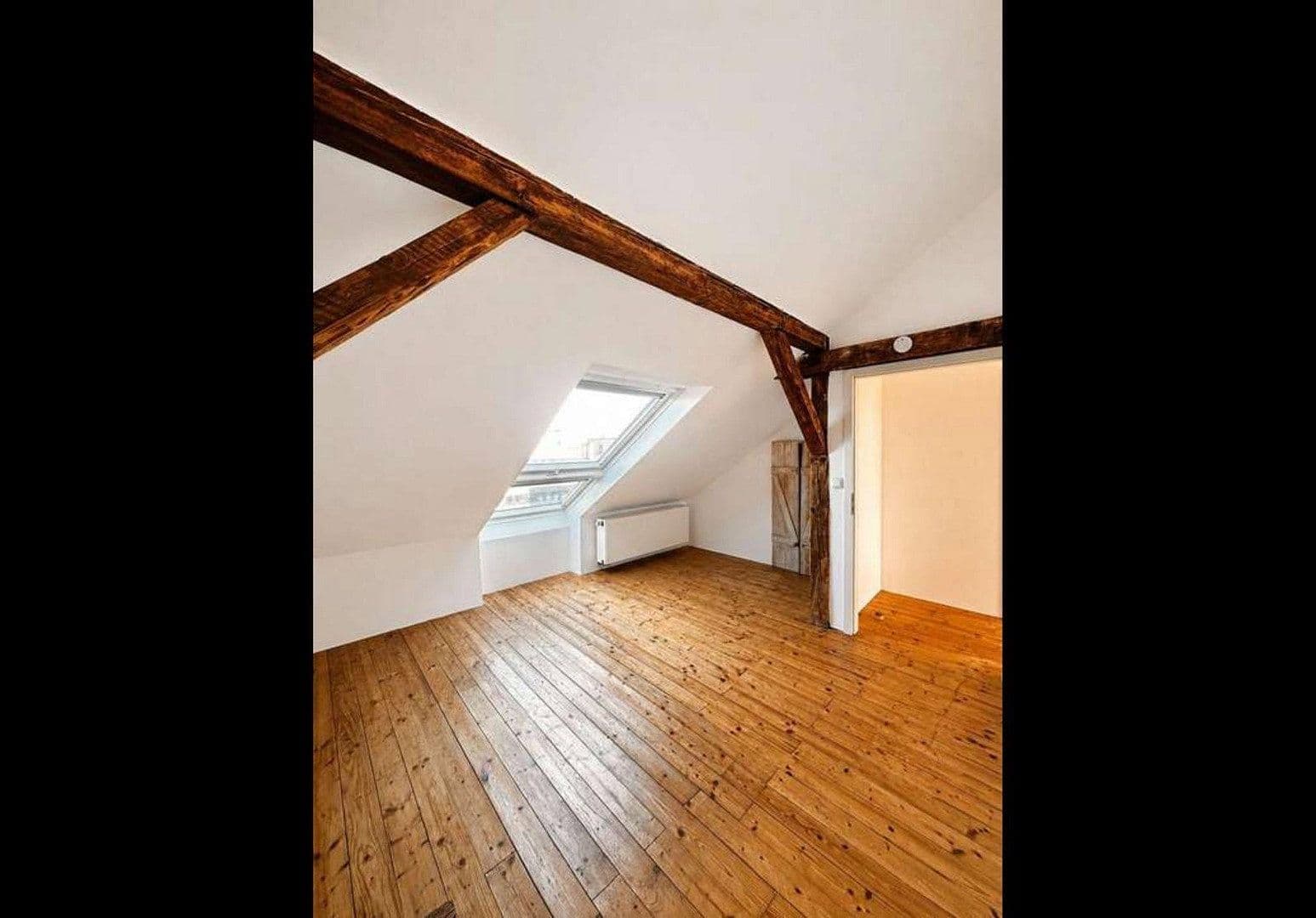 Prenájom bytu 4-izbový 105 m², Yorckstr, Düsseldorf, Severné Porýnie - Westfálsko Prenájom bytu 4-izbový 105 m², Yorckstr, Düsseldorf, Severné Porýnie - Westfálsko