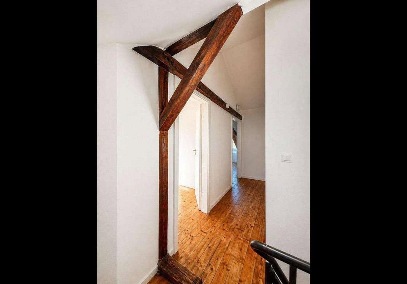 Prenájom bytu 4-izbový 105 m², Yorckstr, Düsseldorf, Severné Porýnie - Westfálsko Prenájom bytu 4-izbový 105 m², Yorckstr, Düsseldorf, Severné Porýnie - Westfálsko