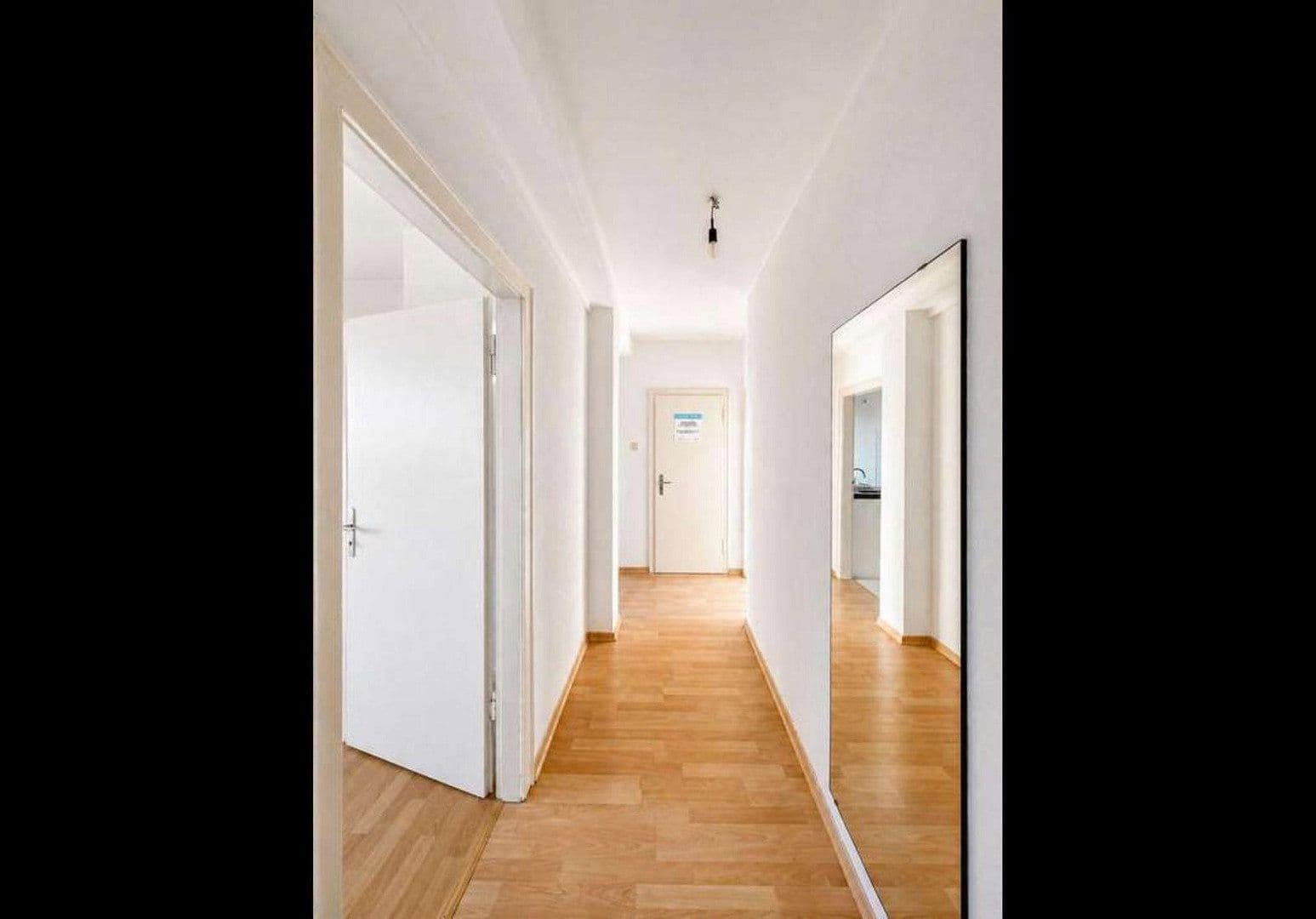 Prenájom bytu 4-izbový 105 m², Yorckstr, Düsseldorf, Severné Porýnie - Westfálsko Prenájom bytu 4-izbový 105 m², Yorckstr, Düsseldorf, Severné Porýnie - Westfálsko