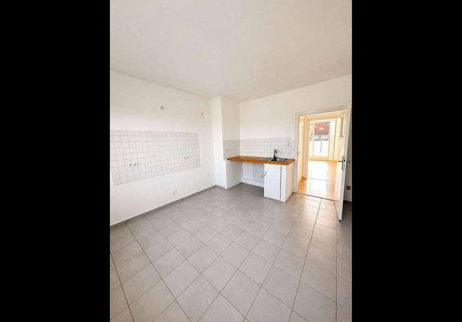 Prenájom bytu 4-izbový 105 m², Yorckstr, Düsseldorf, Severné Porýnie - Westfálsko Prenájom bytu 4-izbový 105 m², Yorckstr, Düsseldorf, Severné Porýnie - Westfálsko