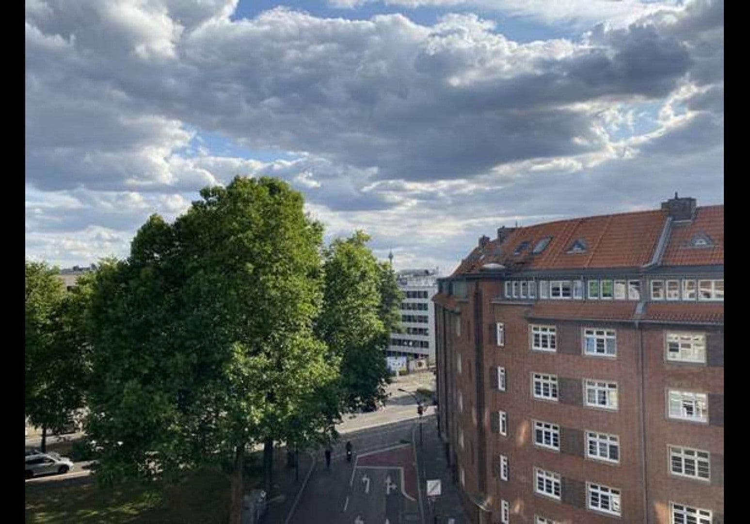 Prenájom bytu 4-izbový 105 m², Yorckstr, Düsseldorf, Severné Porýnie - Westfálsko Prenájom bytu 4-izbový 105 m², Yorckstr, Düsseldorf, Severné Porýnie - Westfálsko