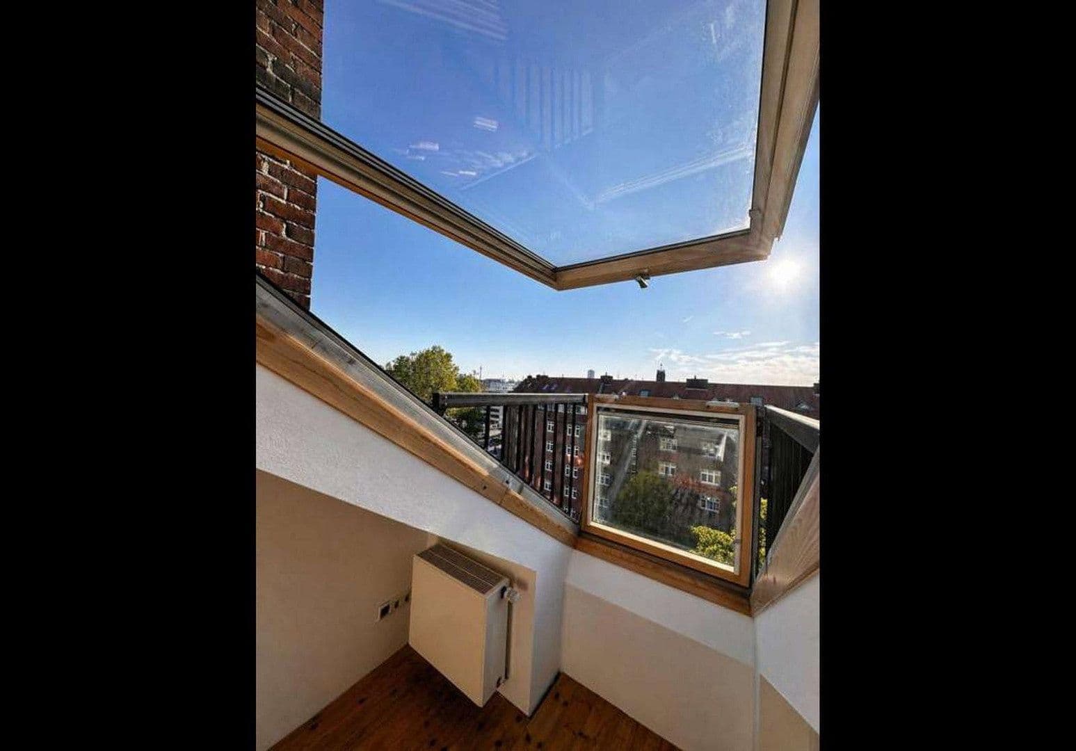 Prenájom bytu 4-izbový 105 m², Yorckstr, Düsseldorf, Severné Porýnie - Westfálsko Prenájom bytu 4-izbový 105 m², Yorckstr, Düsseldorf, Severné Porýnie - Westfálsko