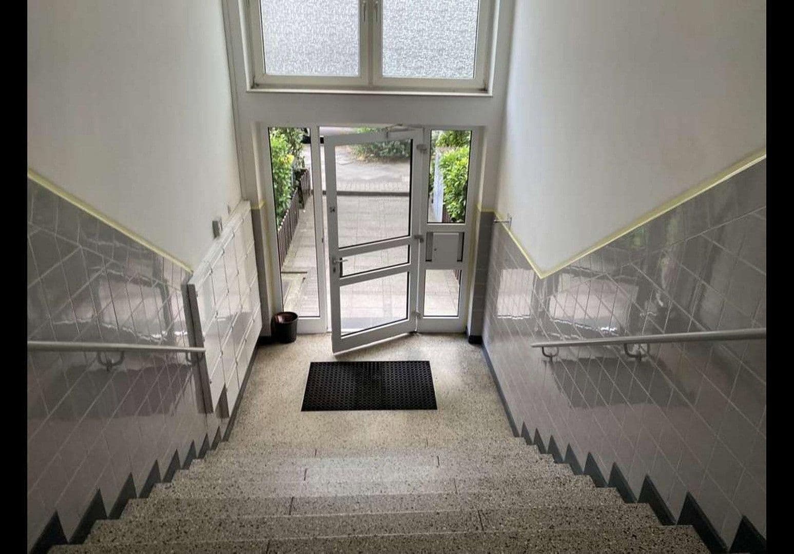 Prenájom bytu 4-izbový 105 m², Yorckstr, Düsseldorf, Severné Porýnie - Westfálsko Prenájom bytu 4-izbový 105 m², Yorckstr, Düsseldorf, Severné Porýnie - Westfálsko