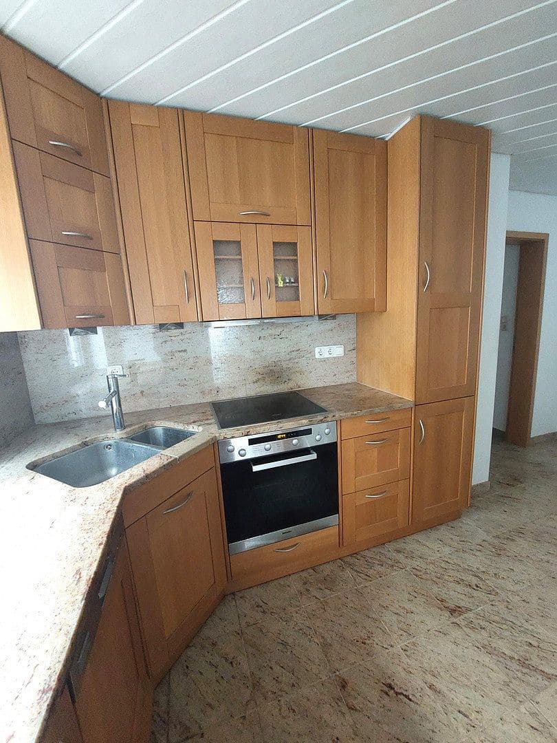 Predaj domu 117 m², pozemek 465 m², Langenlonsheim, Porýnie-Falcko Predaj domu 117 m², pozemek 465 m², Langenlonsheim, Porýnie-Falcko