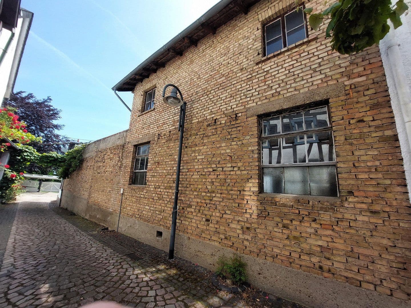 Predaj domu 117 m², pozemek 465 m², Langenlonsheim, Porýnie-Falcko Predaj domu 117 m², pozemek 465 m², Langenlonsheim, Porýnie-Falcko