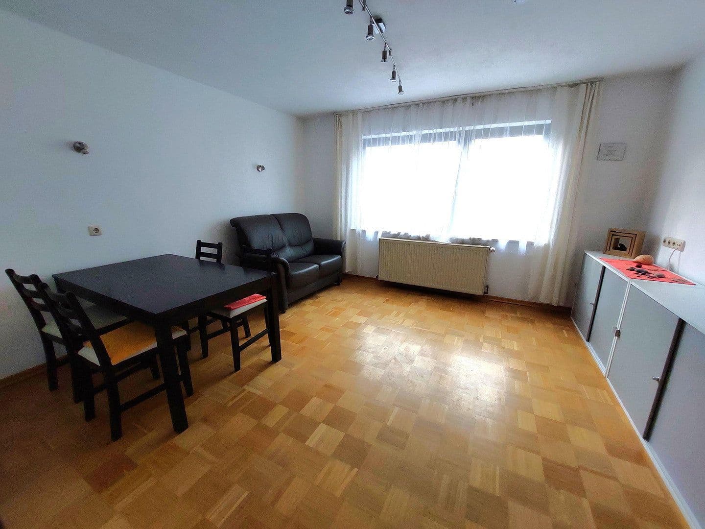 Predaj domu 117 m², pozemek 465 m², Langenlonsheim, Porýnie-Falcko Predaj domu 117 m², pozemek 465 m², Langenlonsheim, Porýnie-Falcko