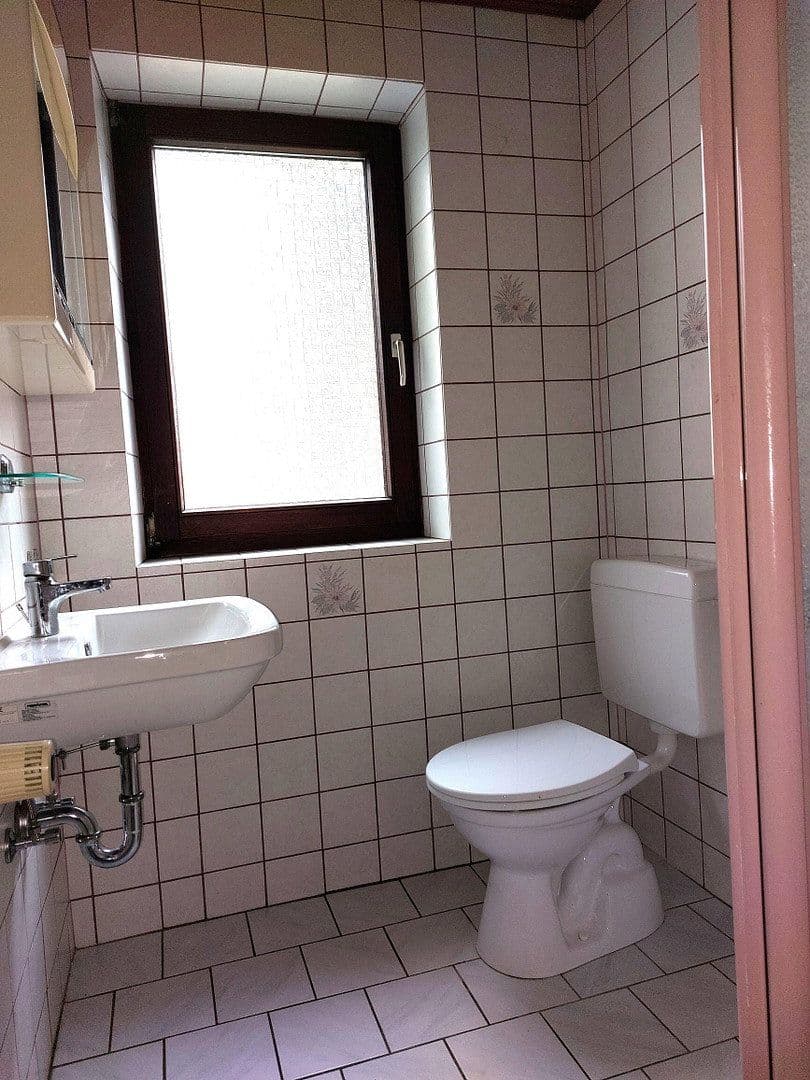 Predaj domu 117 m², pozemek 465 m², Langenlonsheim, Porýnie-Falcko Predaj domu 117 m², pozemek 465 m², Langenlonsheim, Porýnie-Falcko