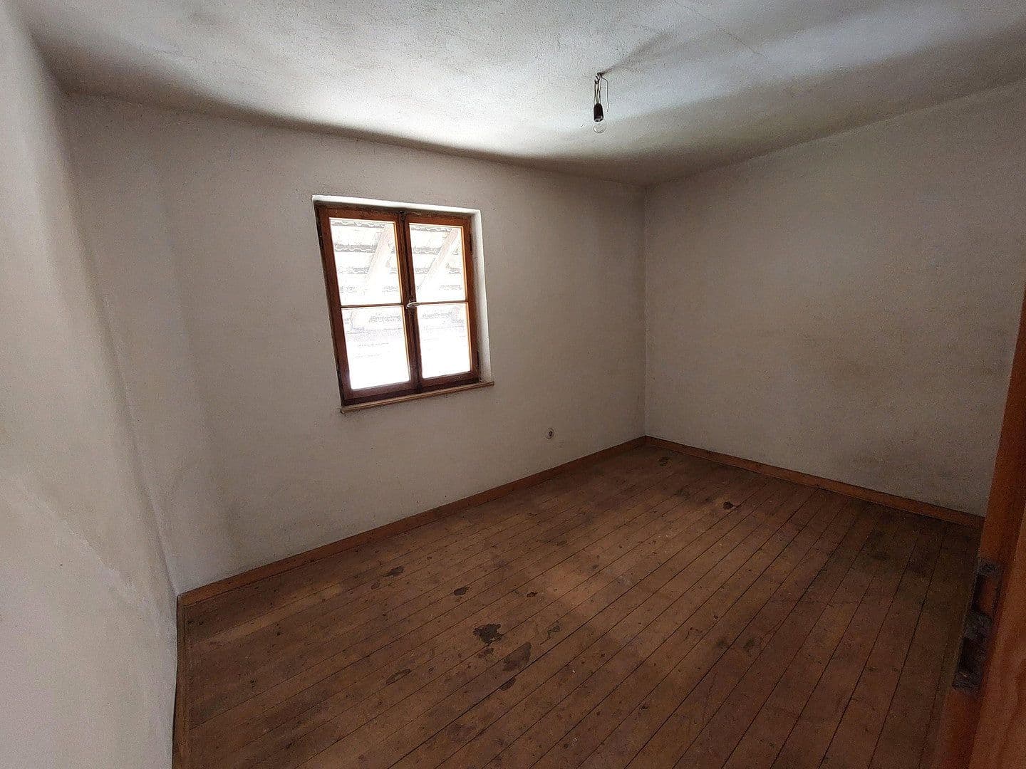 Predaj domu 117 m², pozemek 465 m², Langenlonsheim, Porýnie-Falcko Predaj domu 117 m², pozemek 465 m², Langenlonsheim, Porýnie-Falcko