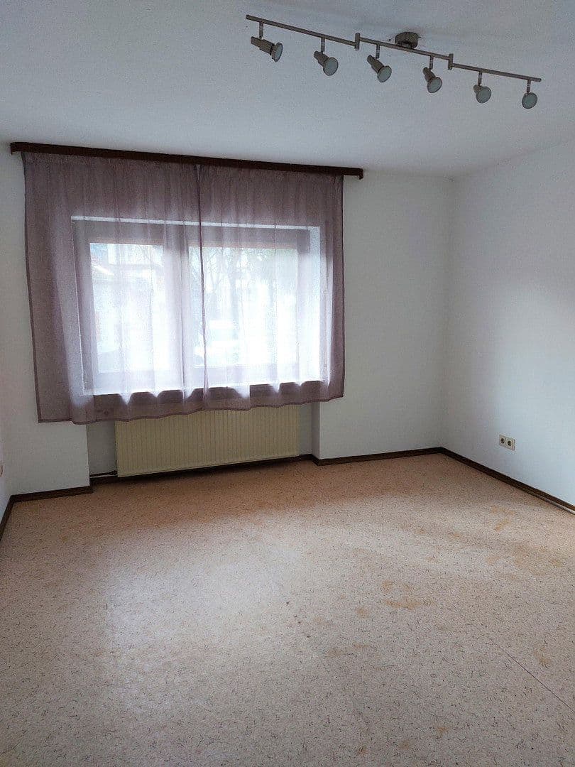 Predaj domu 117 m², pozemek 465 m², Langenlonsheim, Porýnie-Falcko Predaj domu 117 m², pozemek 465 m², Langenlonsheim, Porýnie-Falcko