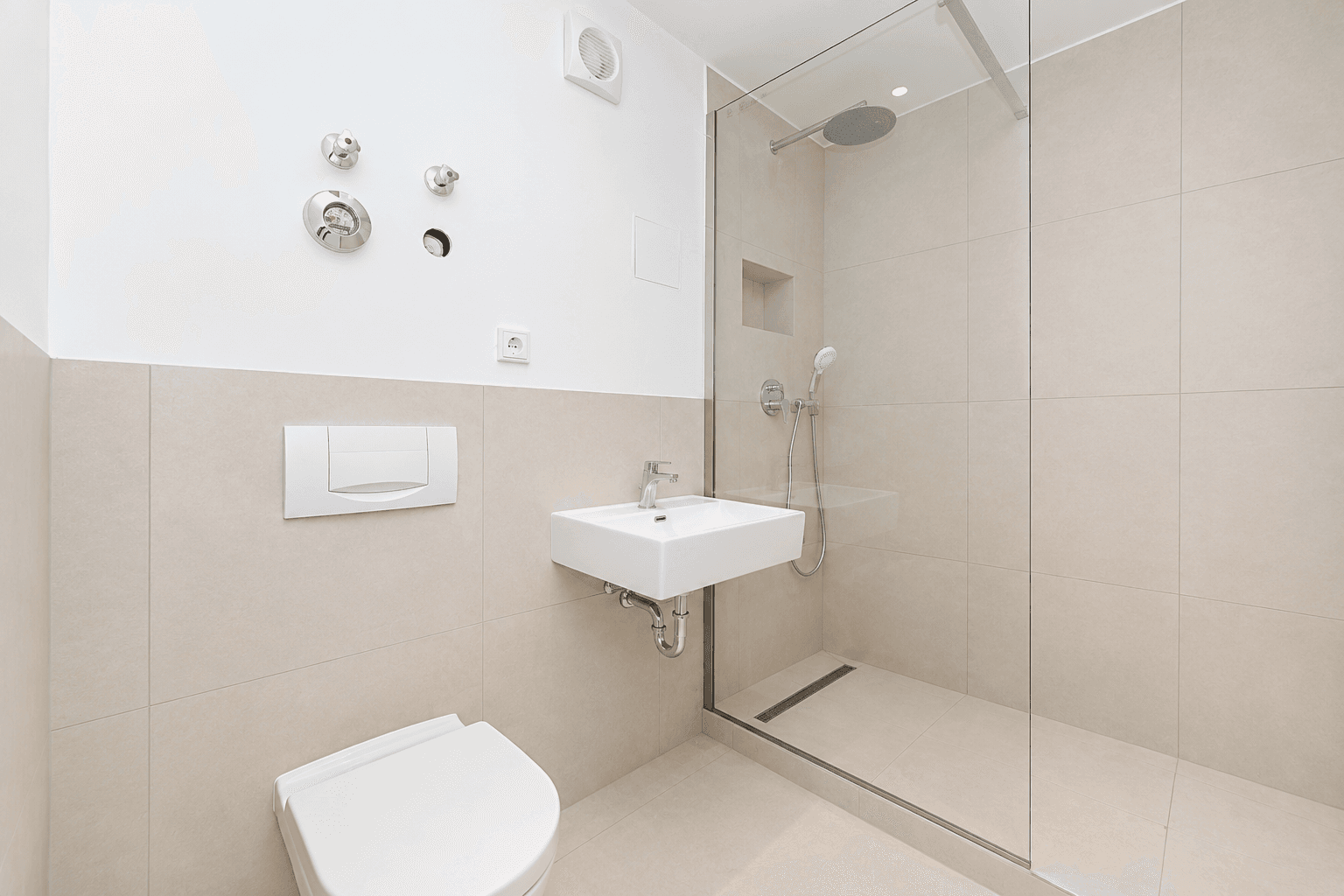 Predaj bytu 2-izbový 60 m², Wittelsbacherstraße 38, Germering, Bavorsko Predaj bytu 2-izbový 60 m², Wittelsbacherstraße 38, Germering, Bavorsko