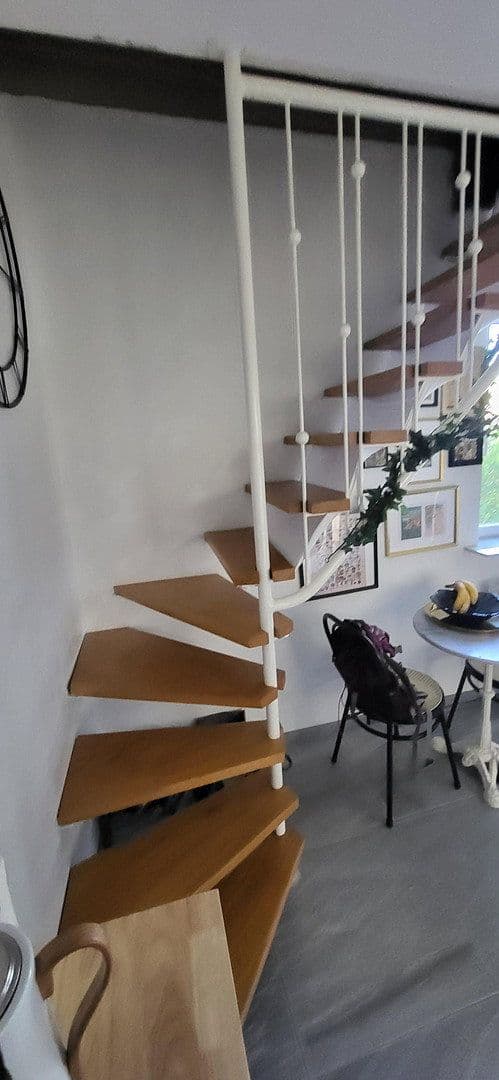 Prenájom bytu 3-izbový 80 m², Oberer Wingertweg 8, Baden-Württemberg - Pforzheim, Bádensko-Wurttembersko Prenájom bytu 3-izbový 80 m², Oberer Wingertweg 8, Baden-Württemberg - Pforzheim, Bádensko-Wurttembersko