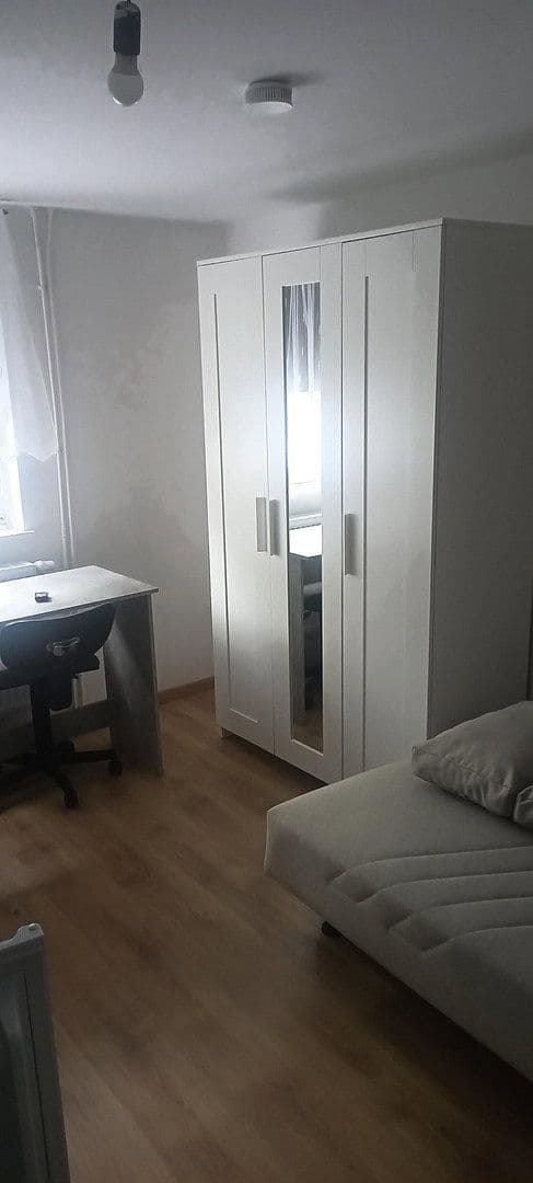 Prenájom bytu 1-izbový 12 m², Bremen, Brémy Prenájom bytu 1-izbový 12 m², Bremen, Brémy